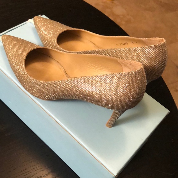 Stuart Weizman Gold Pumps - Picture 2 of 3